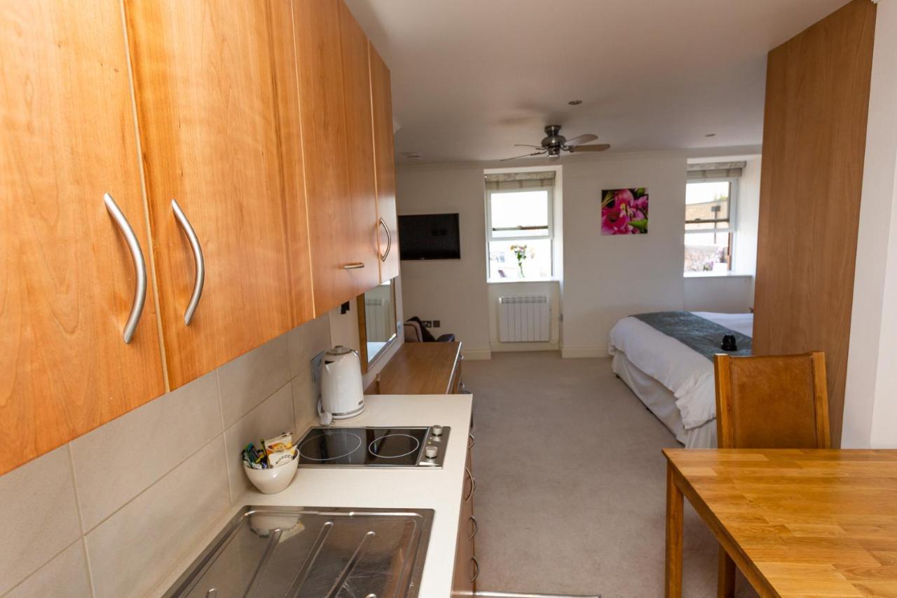 Porthole Suites St Aubin Buitenkant foto