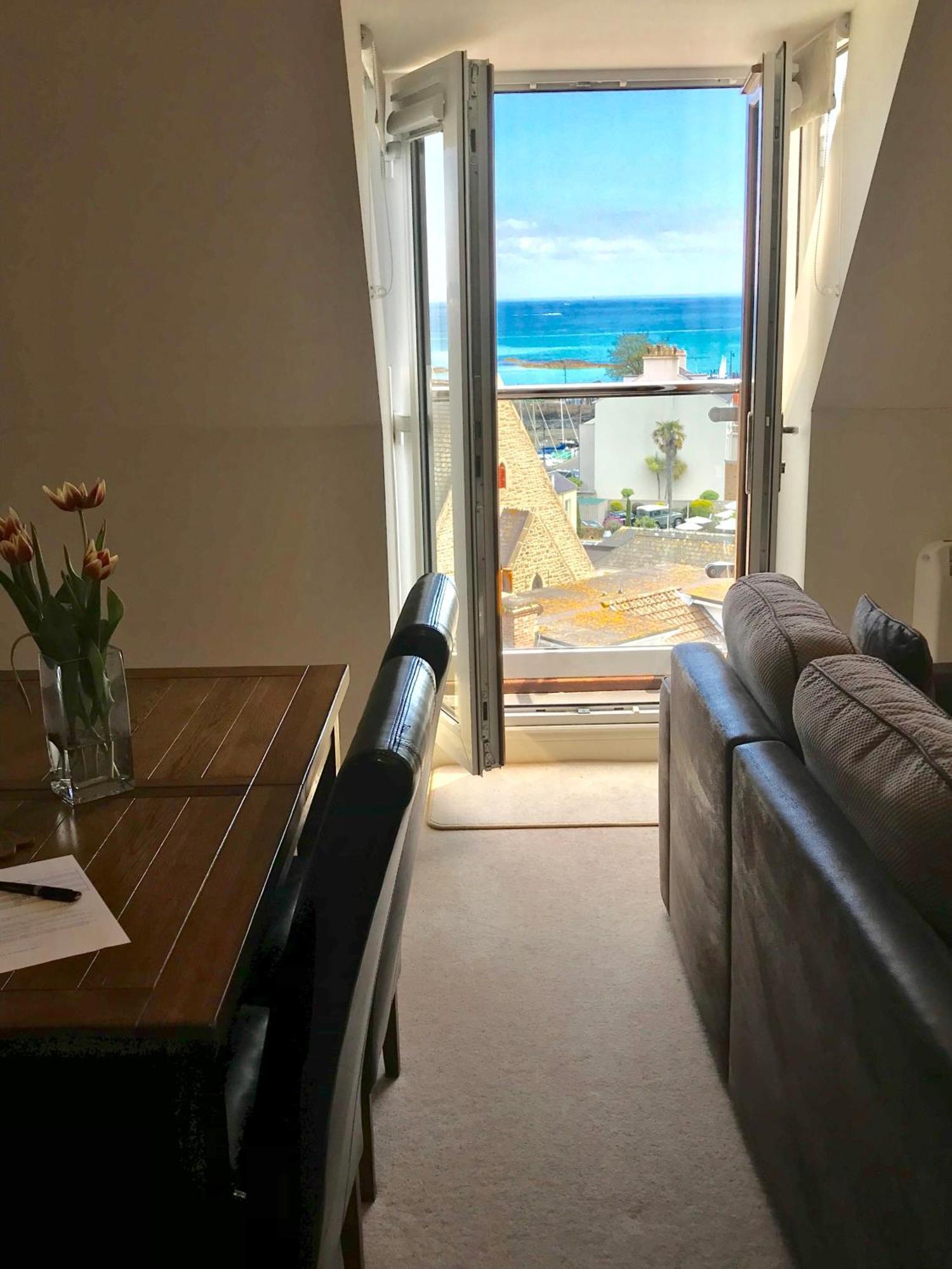 Porthole Suites St Aubin Buitenkant foto