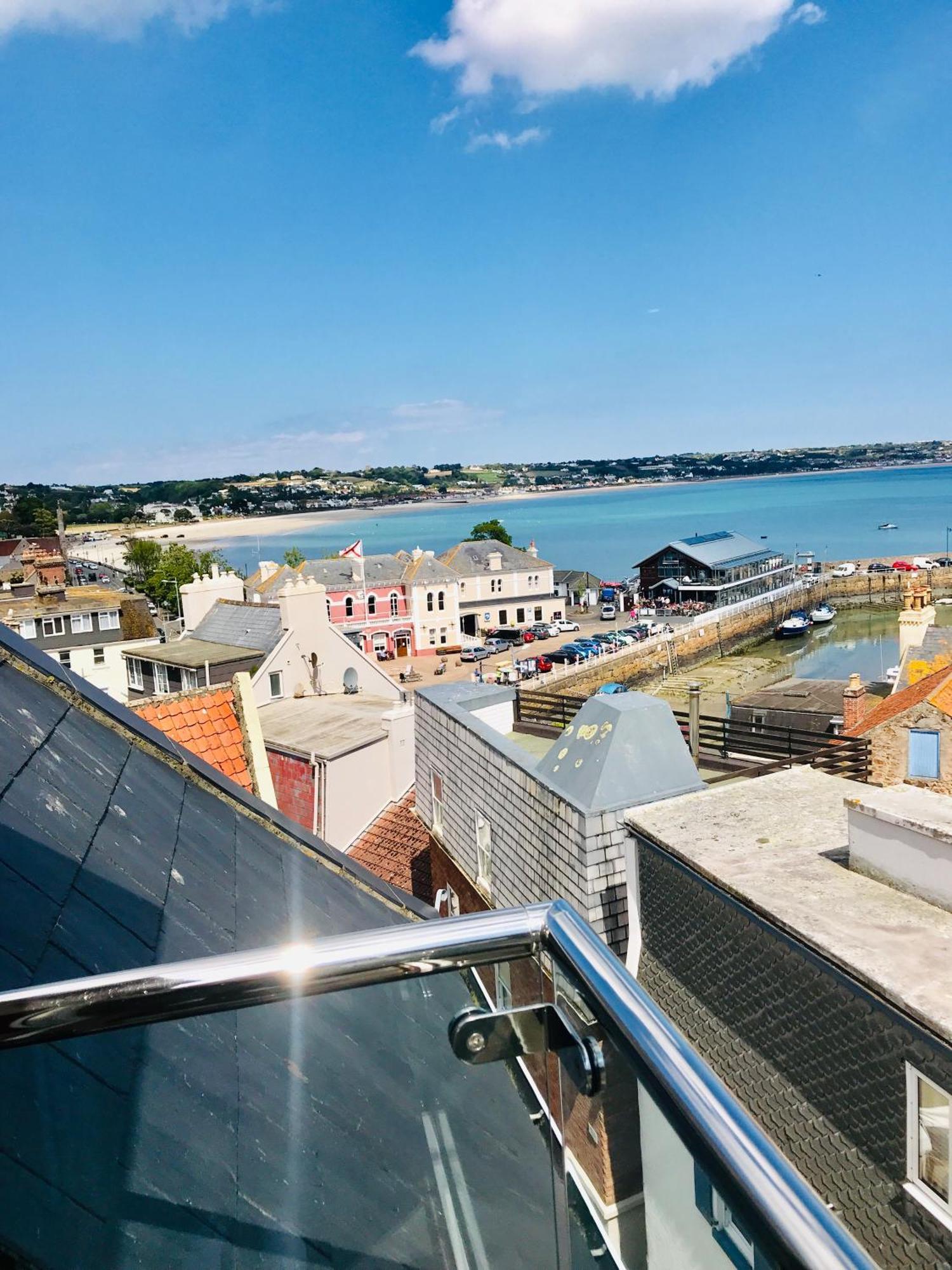 Porthole Suites St Aubin Buitenkant foto